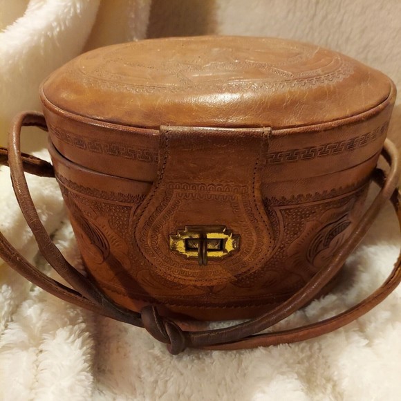 Vintage Mexico Hand Tooled Leather Purse - Picture 1 of 13